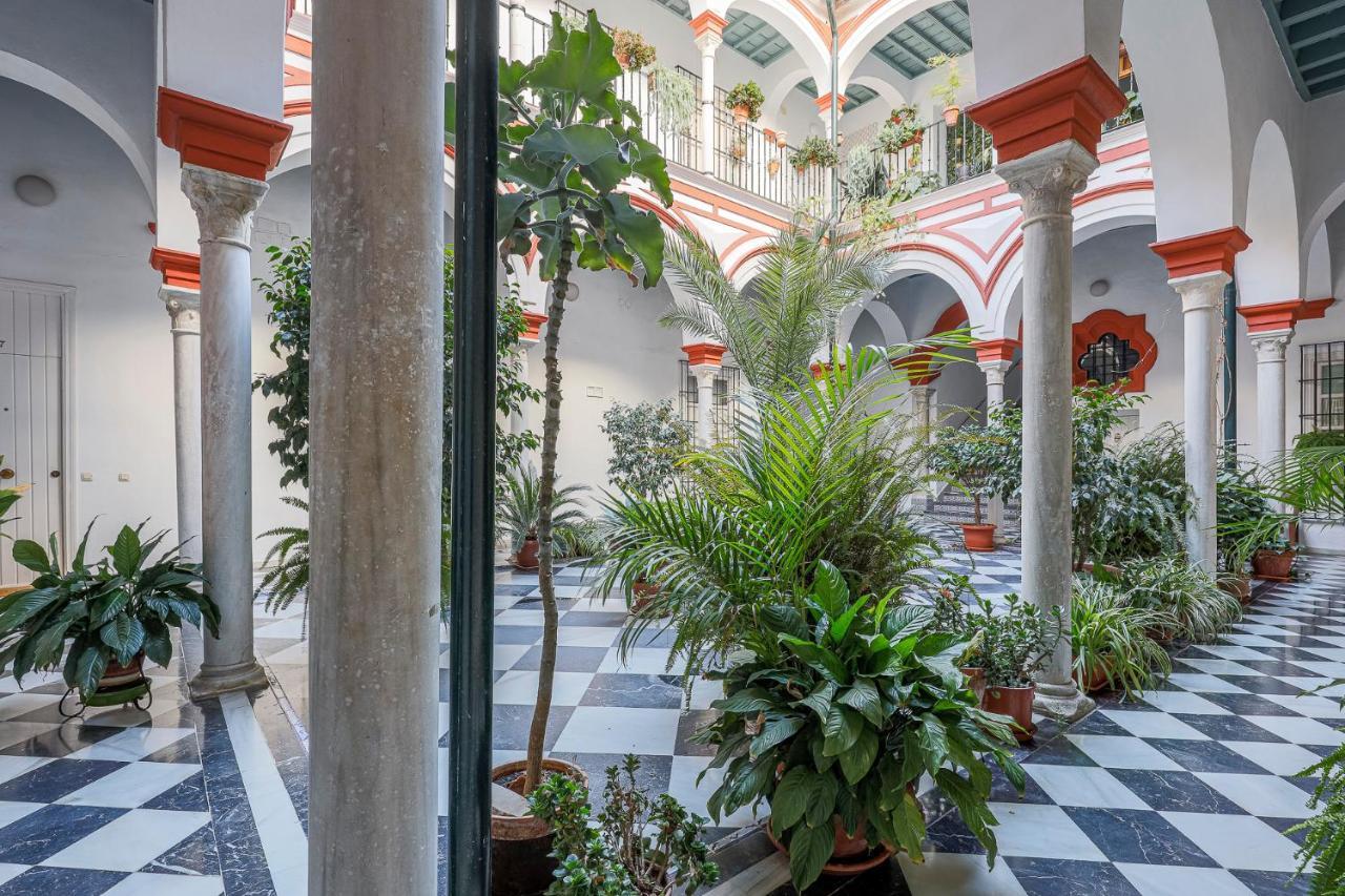 Apt. Casa Palacio Santa Cruz Cathedral Views - Appartement Séville